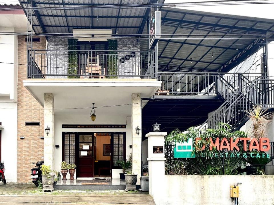 D Maktab Syariah Mitra RedDoorz Malang Hotel in East Java