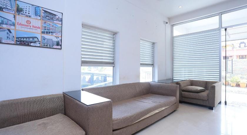 Super Townhouse Prince Palace Hotel in Thiruvananthapuram