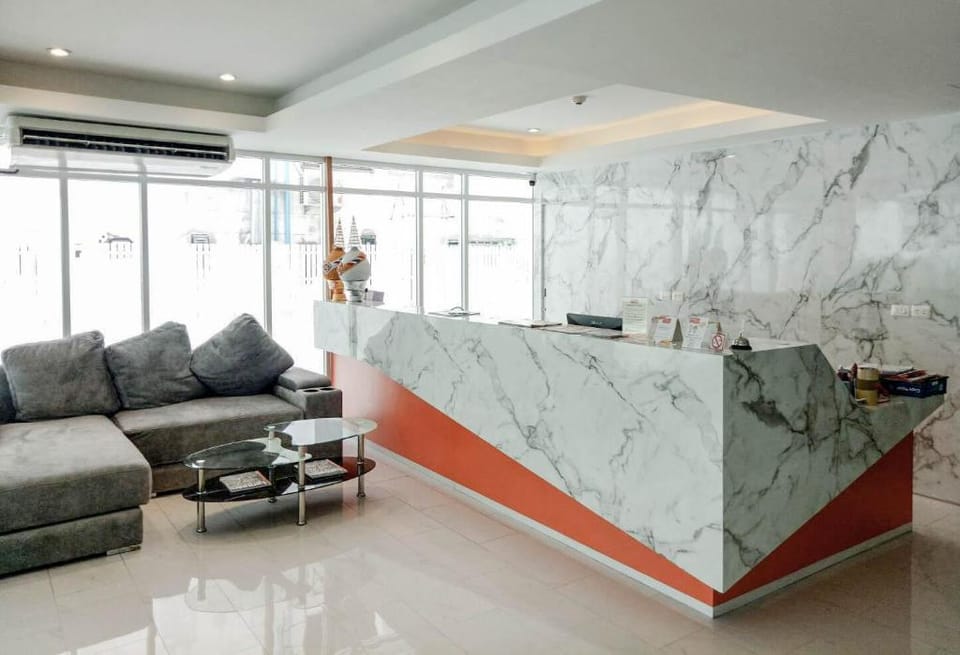 The Cosy River Apartment hotel in Bangkok