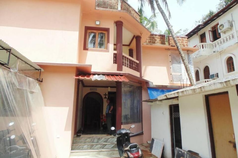 Henry's Place Bed and Breakfast in Calangute