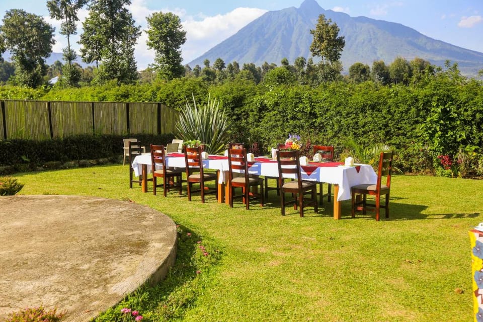 Ingagi Park View Lodge Hotel in Africa