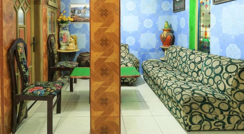 Dharmawati Homestay Syariah Vacation rental in Surabaya
