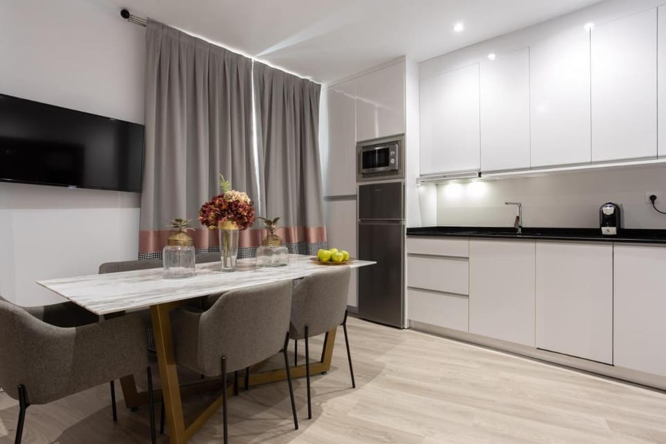 BiBo Suites Plaza Nueva Apartment hotel in Granada