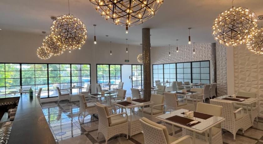 Marina Point Bay Resort Hotel in Panglao