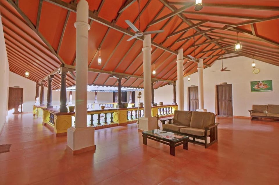 OYO Phalguni River Lodge Hotel in Mangaluru