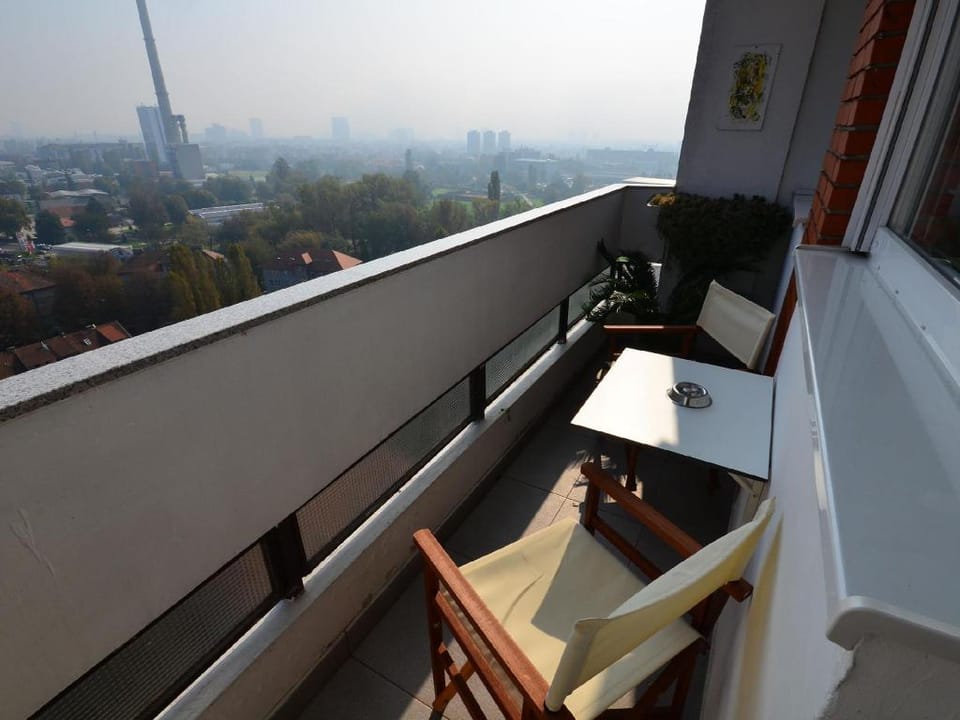 Rupa pod oblacima Apartment in City of Zagreb