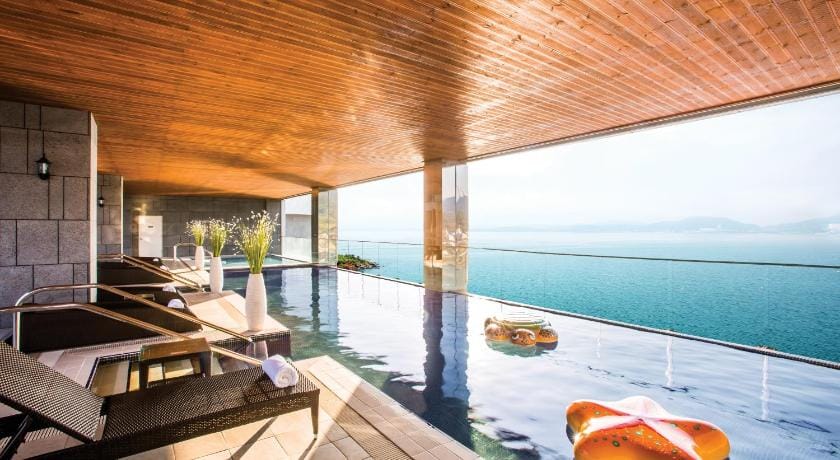 Hidden Bay Hotel. Hotel in South Korea