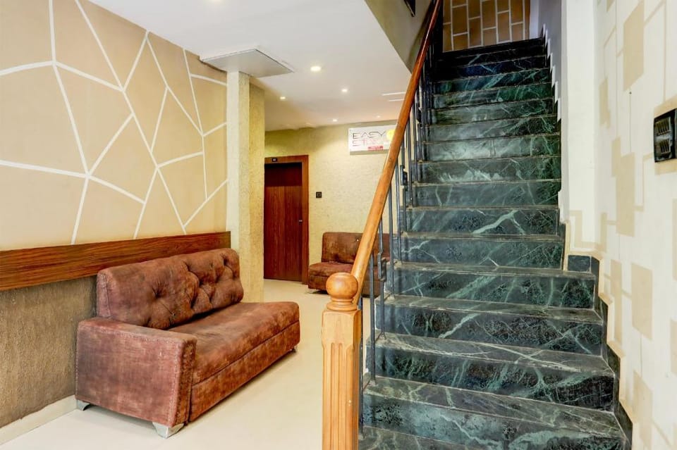 Hotel O MP Nagar Near Rachna Tower Hotel in India