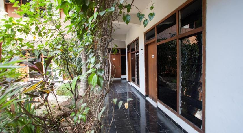 RedDoorz @ Panglima Sudirman Probolinggo Bed and Breakfast in East Java