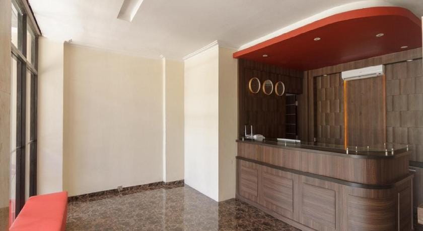 RedDoorz Plus @ Boulevard Panakkukang Hotel in Indonesia