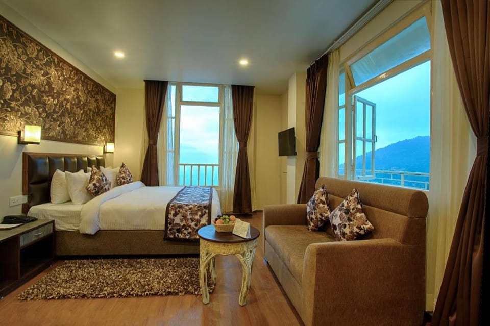Voyage The Aryan Regency Hotel in India