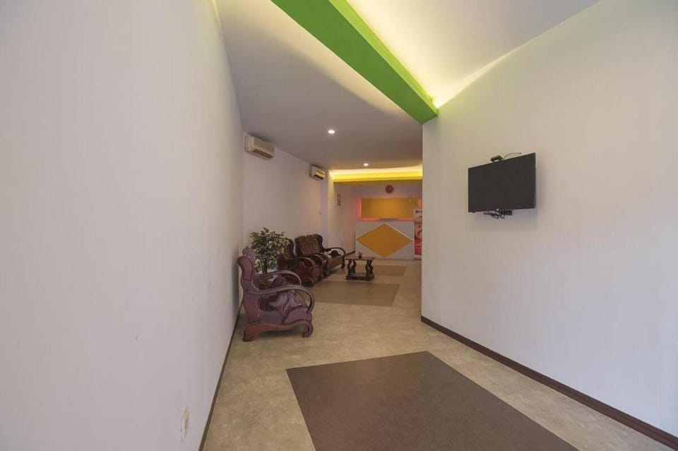 RedDoorz near ITC Mangga Dua Hotel in Jakarta