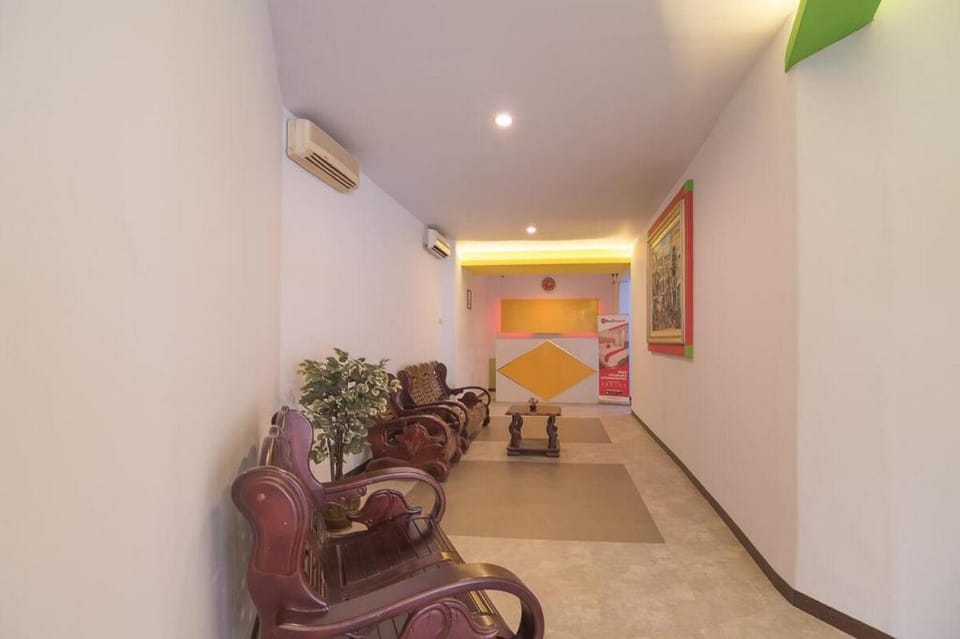 RedDoorz near ITC Mangga Dua Hotel in Jakarta