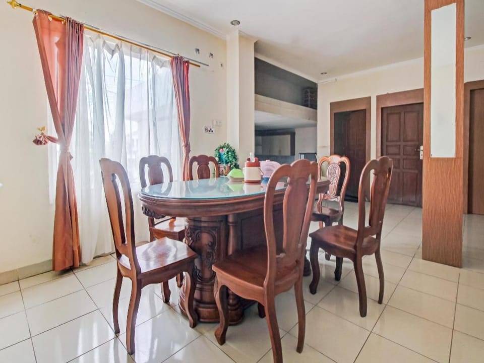 OYO 90412 My Kost Hotel in Indonesia