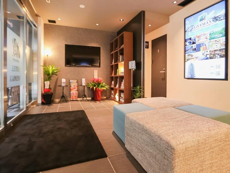 Hotel Livemax Tokyo Shintomicho Hotel in Kanagawa Prefecture