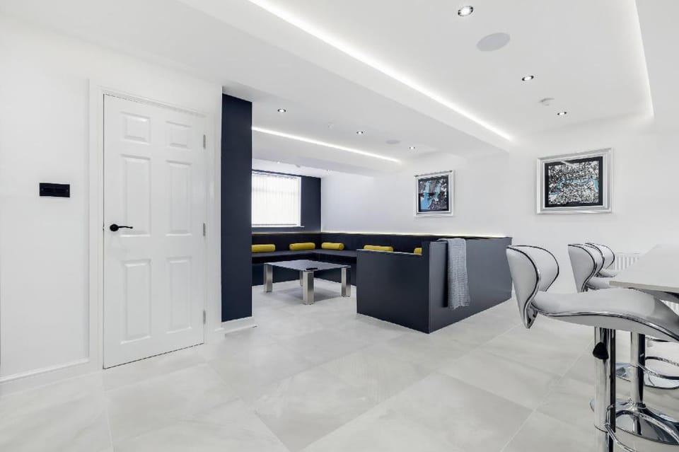 Wellington Suites by Sasco Apartments Apartment in Blackpool