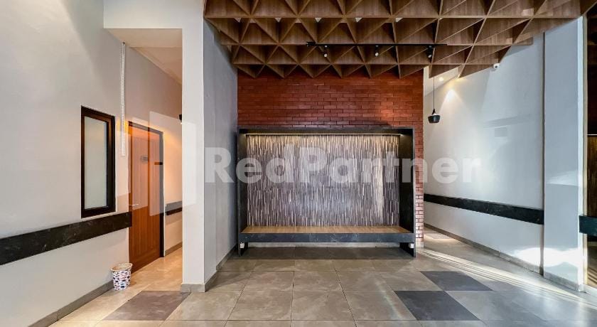 Env Residence Mangga Besar RedPartner Hotel in Jakarta