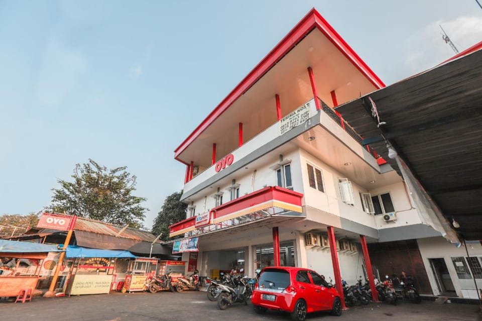 OYO 387 Alfa Guesthouse Hotel in West Java