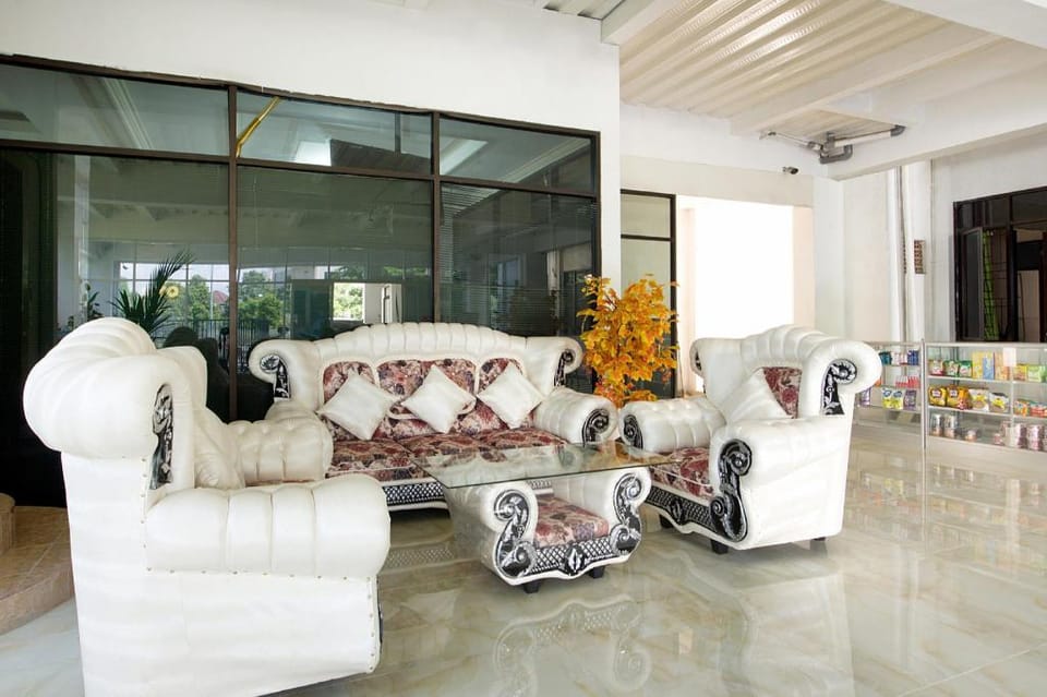 OYO Life 511 Grace Residence Hotel in Surabaya