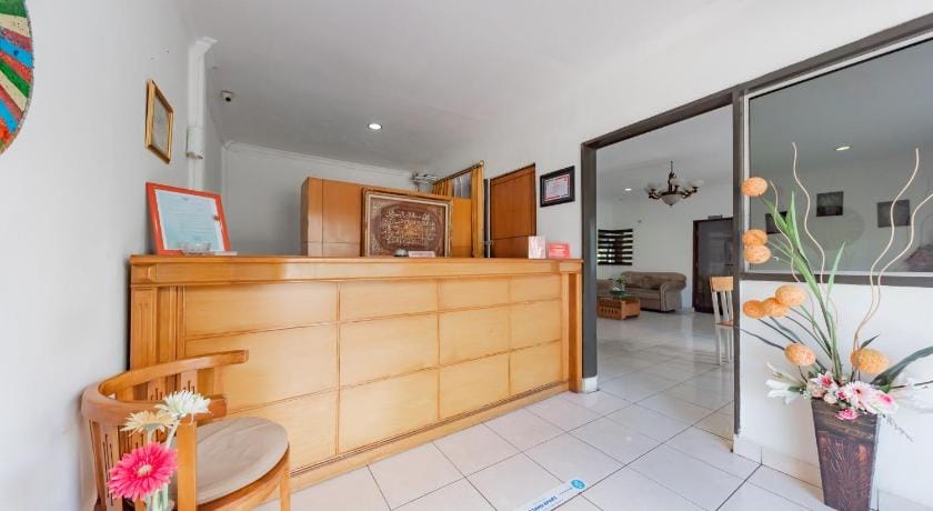 RedDoorz Syariah near Taman Bekapai 2 Bed and Breakfast in Indonesia