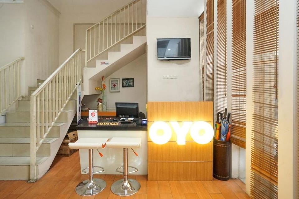 OYO 450 Semampir Residence Hotel in Surabaya