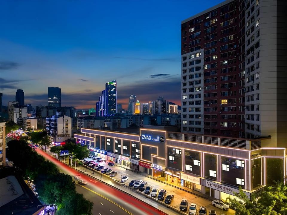 ZMAX Hotel Zhuhai Gongbei Port Qinglv Road Hotel in Guangdong