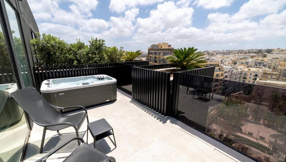 Onyx Hotel Hotel in Saint Julians