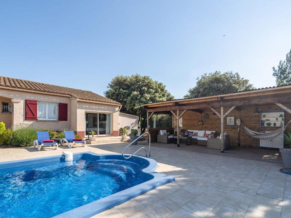 Villa in Escales with Private Pool Villa in Occitanie