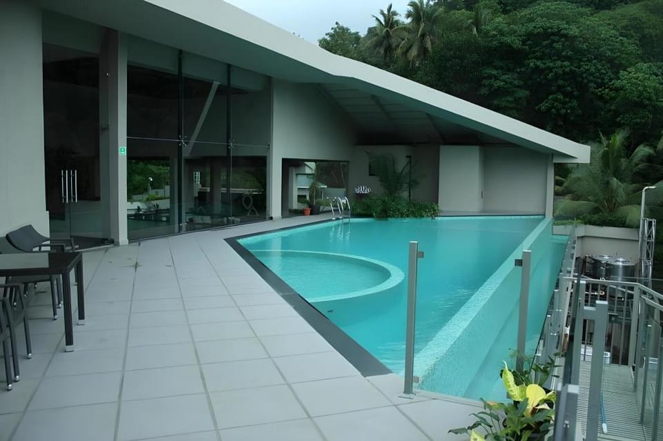 Niraamaya Retreats Samroha, Athirappilly Hotel in Kerala