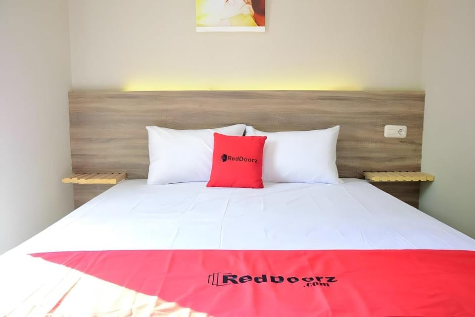 RedDoorz near Mangga Dua Square Hotel in Jakarta