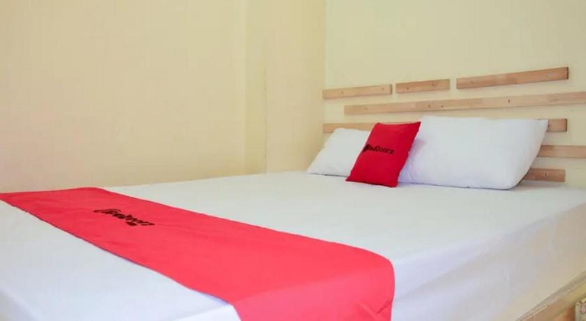 RedDoorz near Mangga Dua Square Hotel in Jakarta