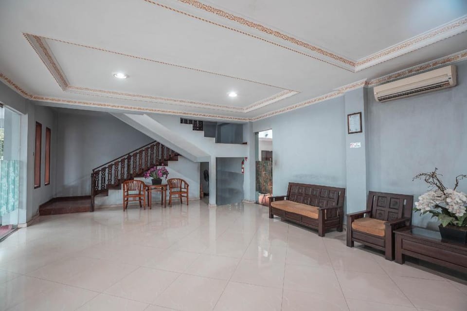 OYO 686 Hotel Bunga Karang Hotel in West Java