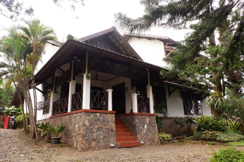 Hotel O Cemara's Homestay Hotel in Batu