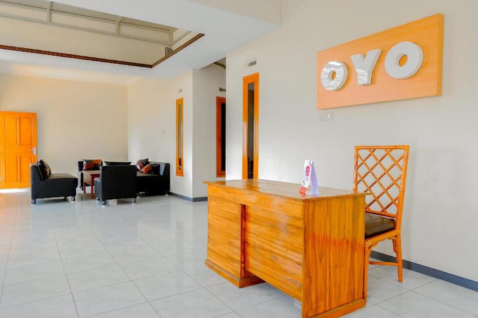 Hotel O Queen Homestay Hotel in Batu