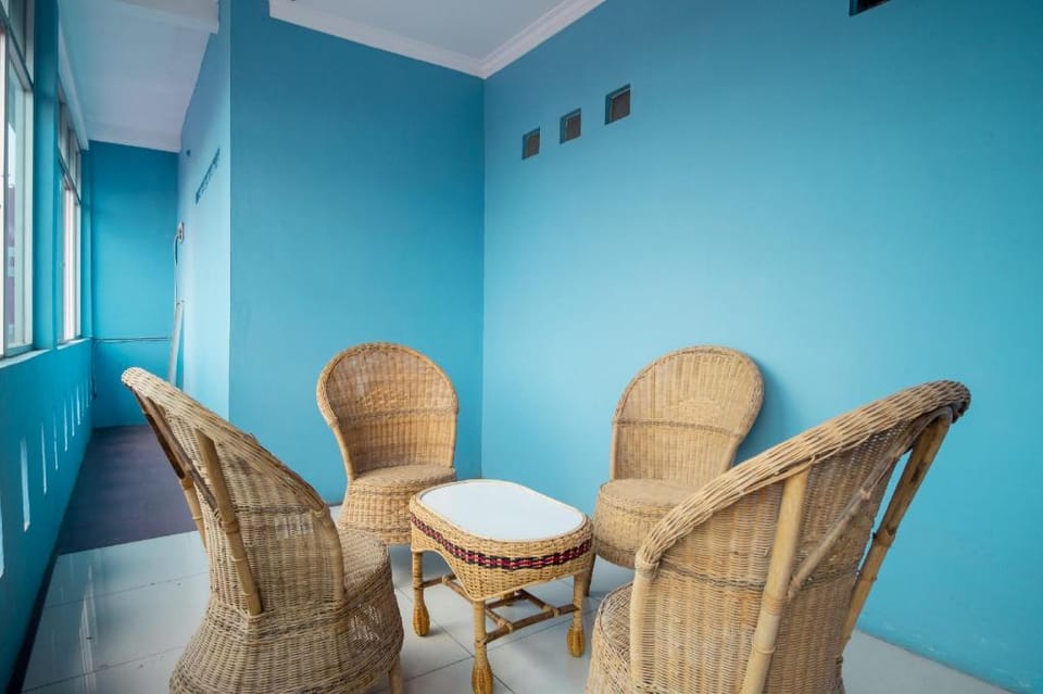 OYO 356 Titipapan Residence Hotel in Indonesia