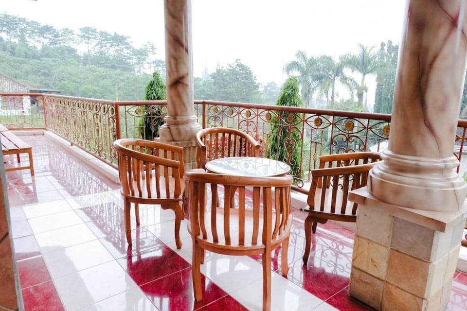 SUPER OYO 538 Villa Handayani Syariah Hotel in East Java