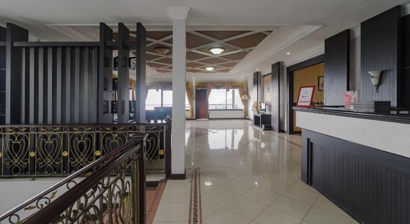RedDoorz Syariah @ Cipanas Bed and Breakfast in West Java