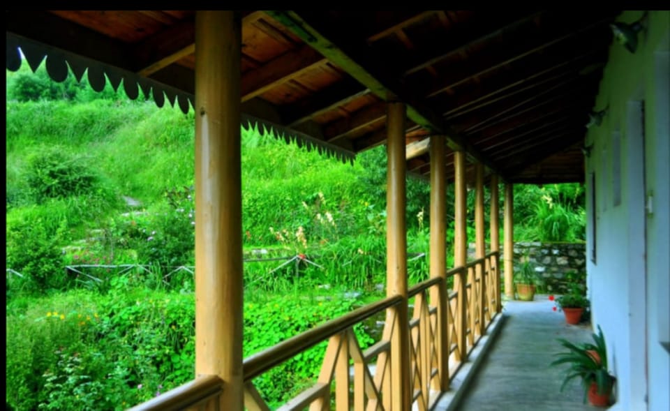 Kafal House Hotel in Uttarakhand