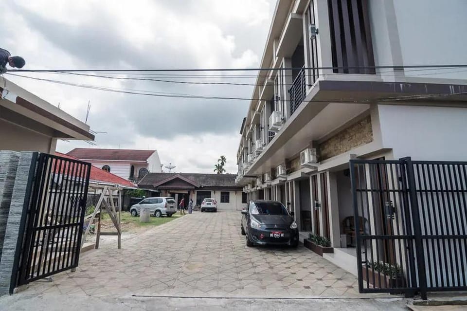 RedDoorz Syariah near Tugu Juang Jambi Hotel in Indonesia