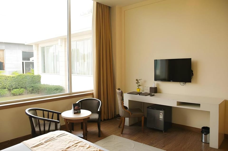 Opulent By Udman Chattarpur Hotel in New Delhi