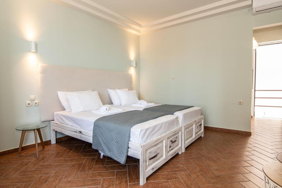 Girogiali beach hotel - Adults only Hotel in Crete