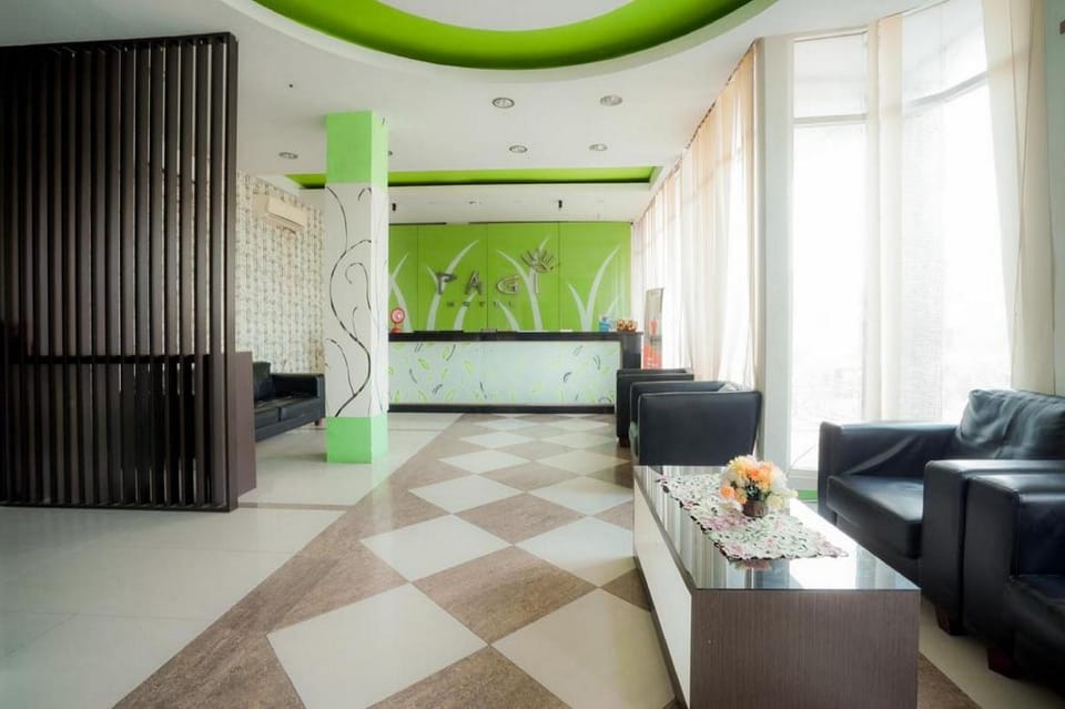 RedDoorz near Pantai Pede Hotel in Indonesia