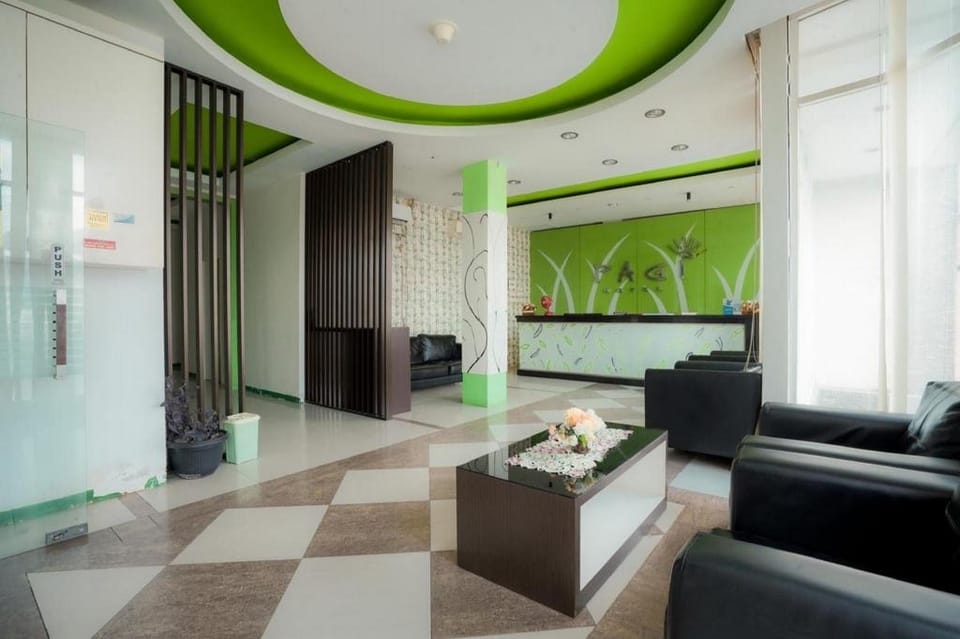 RedDoorz near Pantai Pede Hotel in Indonesia