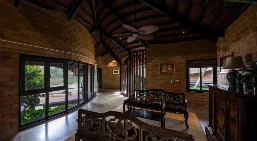 Tomodachi Retreat - Làng Mít Hotel in Laos