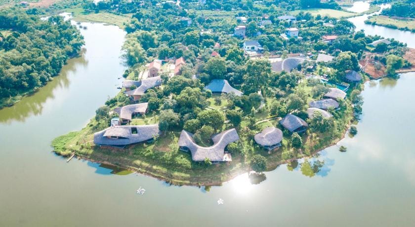 Tomodachi Retreat - Làng Mít Hotel in Laos