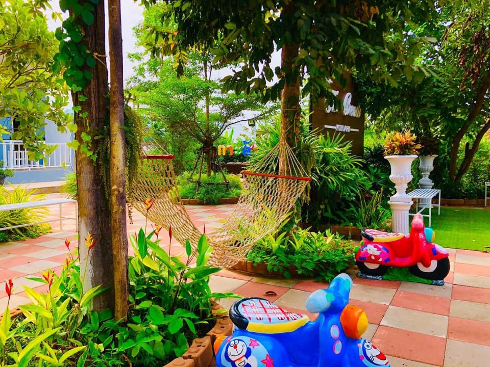 At The Beach Koh Larn Hotel in Chon Buri Changwat
