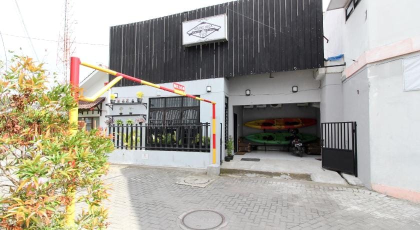 RedDoorz near Graha Saba UGM Bed and Breakfast in Special Region of Yogyakarta