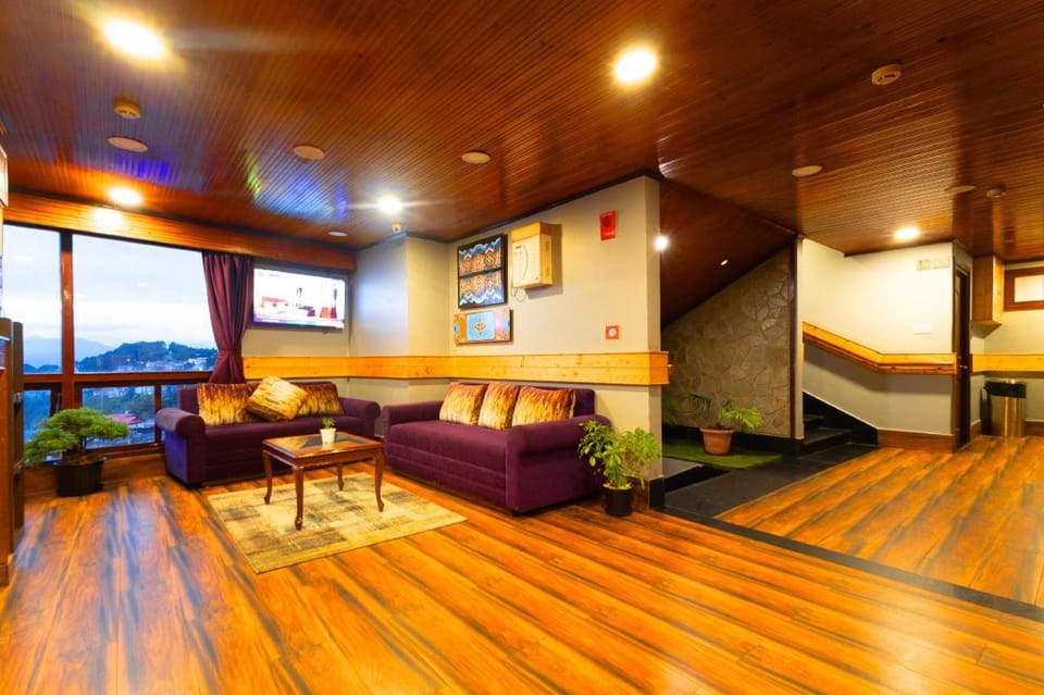 Sumitel Hotel 500 meters from Mall Road Hotel in Darjeeling