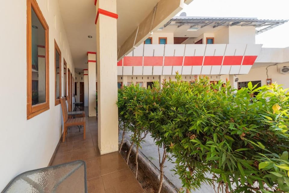 RedDoorz near Pasar Pagi 2 by Cassana Hotel in West Java