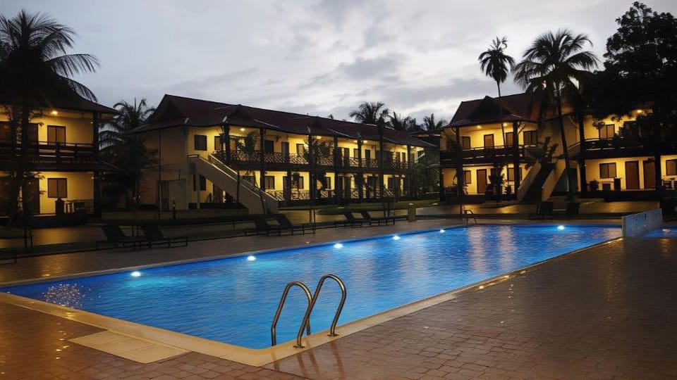 LOTUS SEAVIEW BEACH RESORT, PENGERANG Resort in Johor